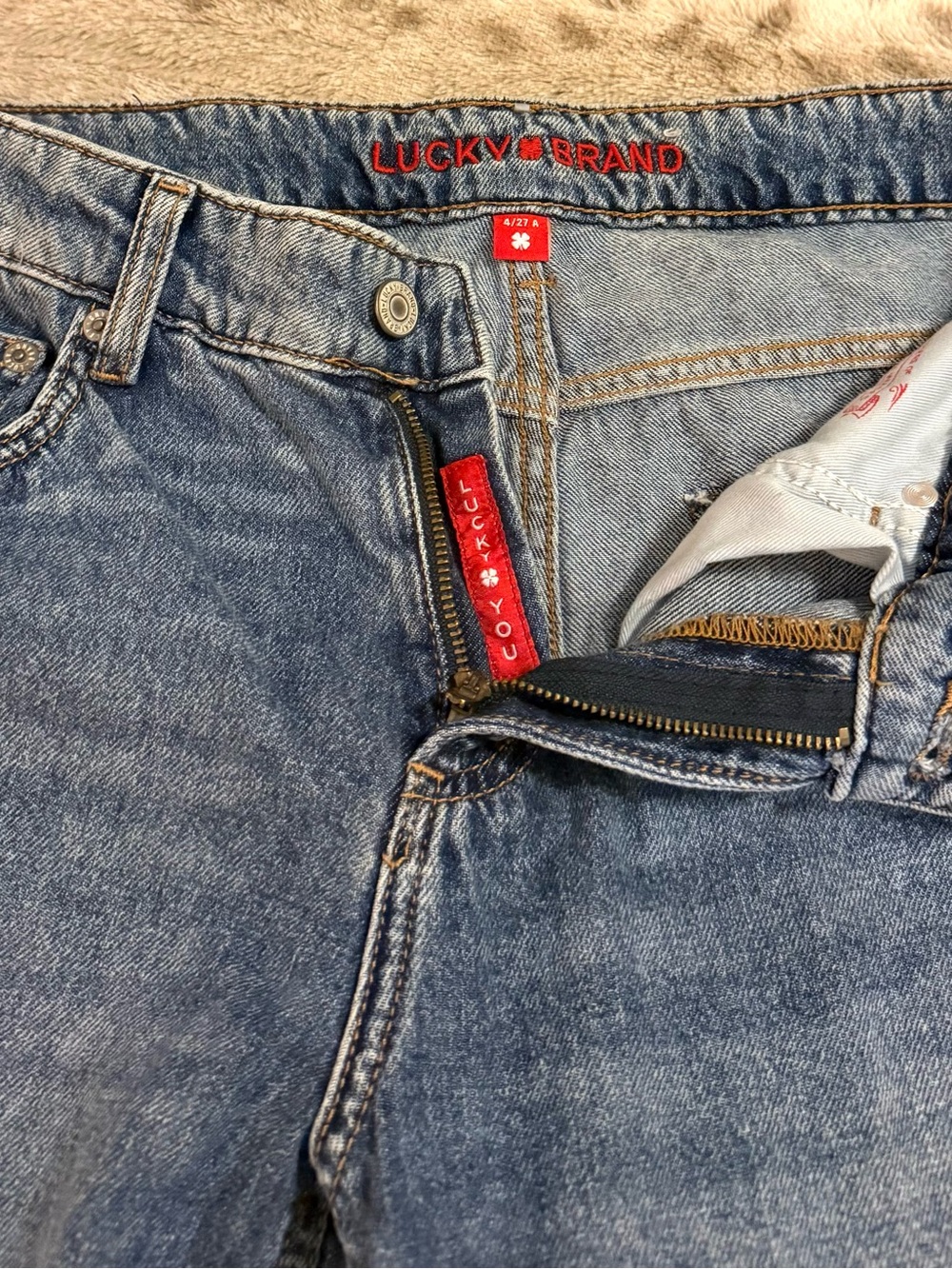 Lucky Brand Ladies denim jeans, Sz 4, mid rise, straight leg, 30.5” inseam